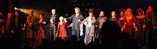 Standing Ovations bei der Premiere am 7.11.2006 (Foto: Ingrid Grossmann)